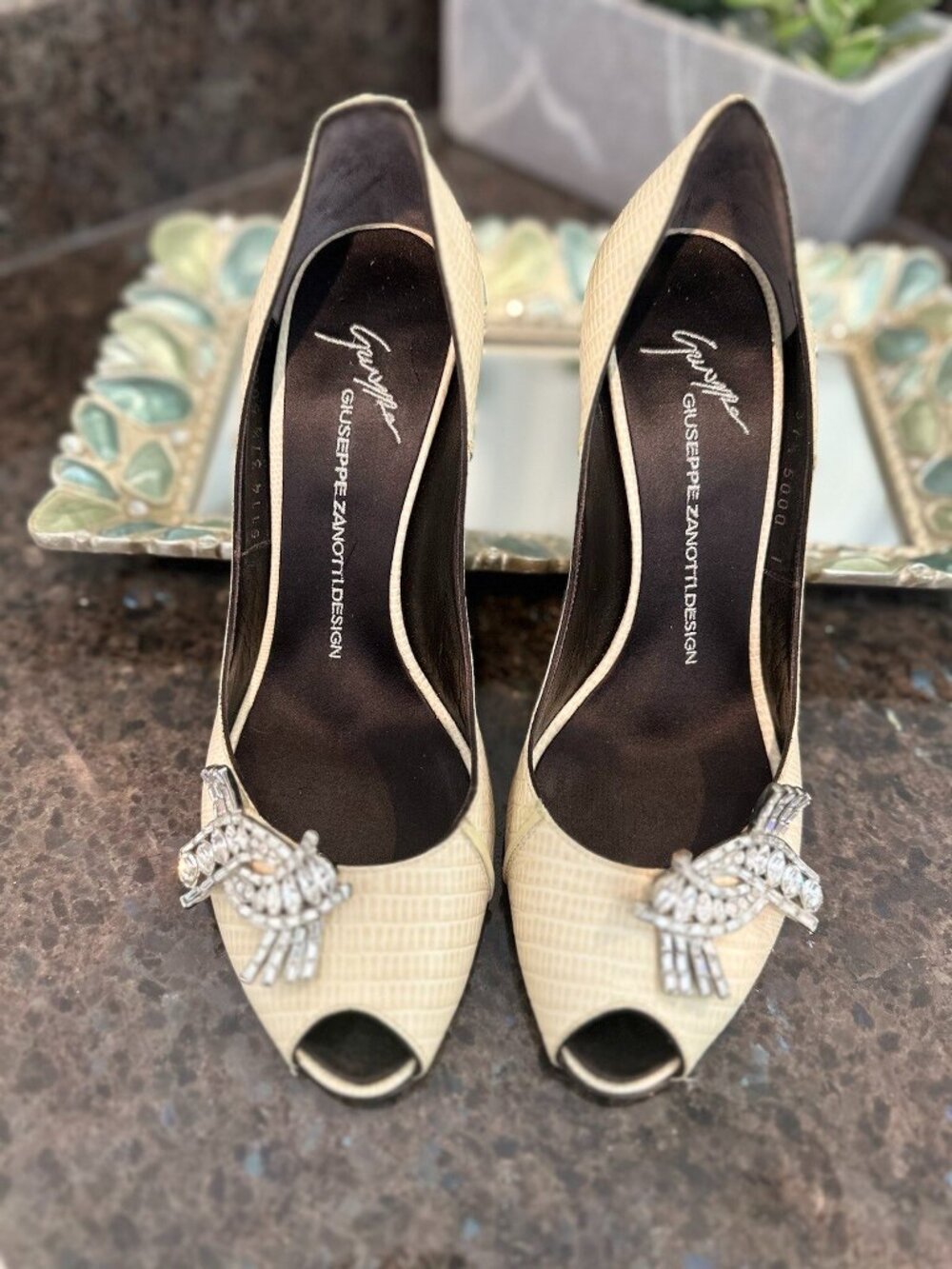 giuseppe zanotti Off White/Beige Peep Toe Heels